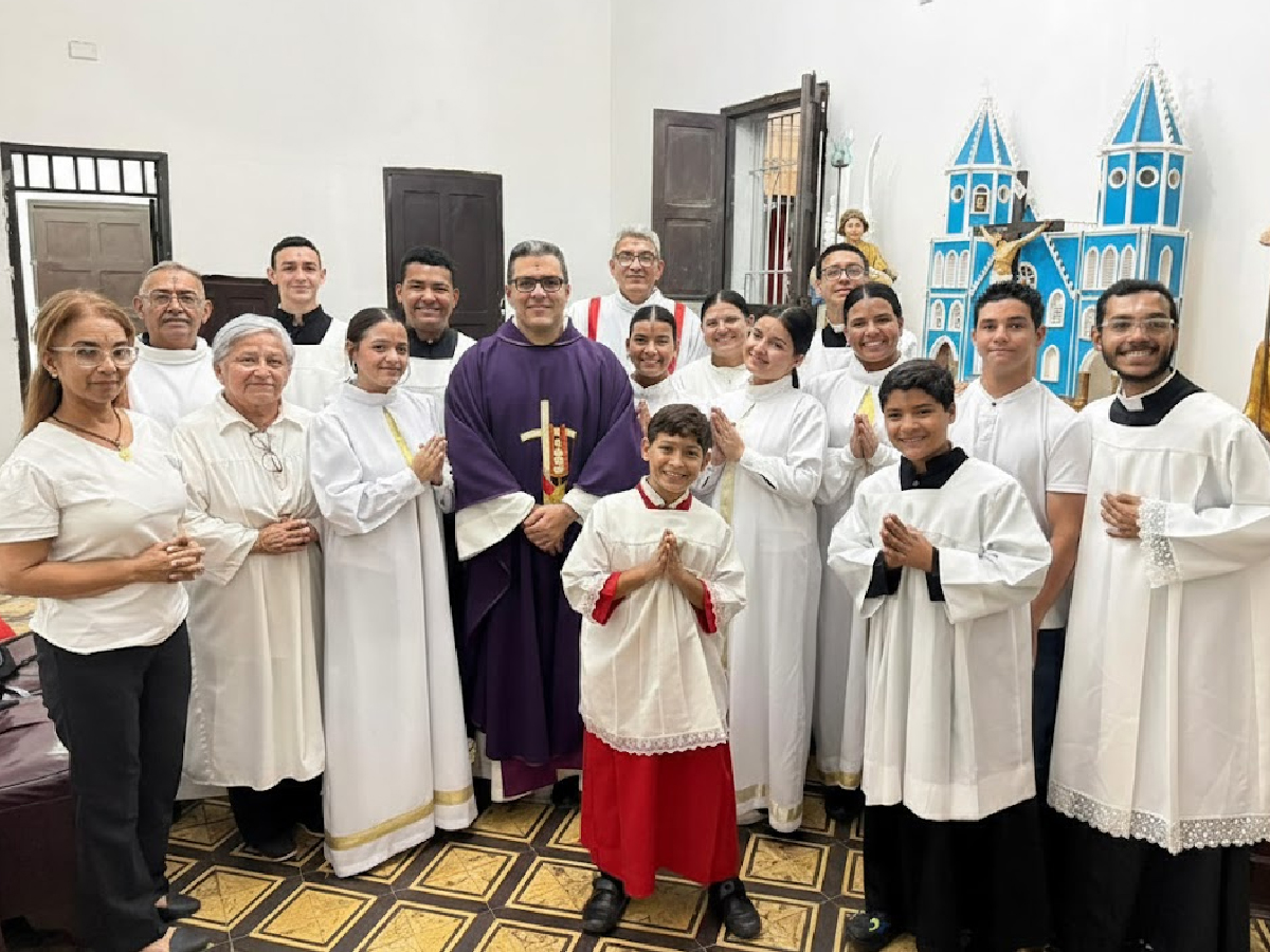 Servidores del Altar